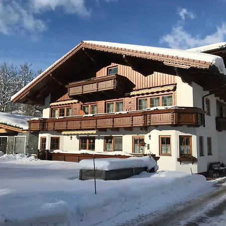 Kristall Apartment